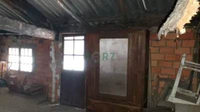 Stone house with land in the riverbank area. Stone house distributed as follows: basement with cellar, old shop and wood store; first floor with kitchen, bathroom, gallery and bedroom; second floor with 2 bedrooms, bathroom, and attic space with balcony access. Land and orchards located 100 metres away. Option to sell separately – house for €35,000 and land for €8,000. Located 1.5 km from Ribadavia and 11 km from Carballiño. Well connected and situated. Surrounded by hiking routes, thermal areas, etc., just a few km from Nautico. Don’t miss out on seeing it. Don’t lose the opportunity to visit this gem and fall in love with its potential. Contact us or visit our office at C/ Progreso 123, 1st floor, office 2, Ourense (Vila Rejo building). Make this place your new home! photo 31