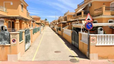 Casa adosada en calle C. Gotzone Mora 36 photo 46