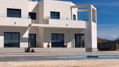 Chalet in Camarillas photo 12