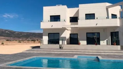 Chalet in Camarillas photo 19