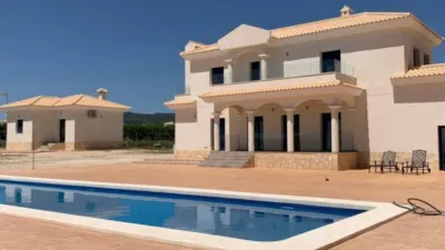 Chalet in Camarillas photo 17