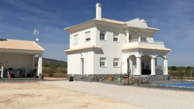 Chalet in Camarillas photo 3