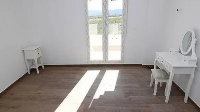 Chalet in Camarillas photo 8