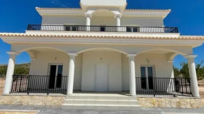 Chalet in Camarillas photo 10