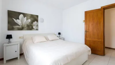 Chalet for sale in Es Llombard photo 9