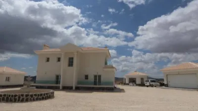 Chalet in Camarillas photo 10