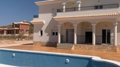 Chalet in Camarillas photo 44