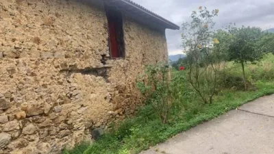 Rustic house on Murgoitio Street, No. S/N photo 3