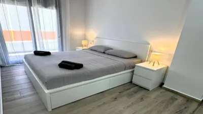 Apartment on Calle de Ramón Gallud photo 12