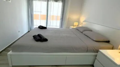 Apartment on Calle de Ramón Gallud photo 13