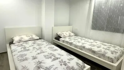 Apartment on Calle de Ramón Gallud photo 16
