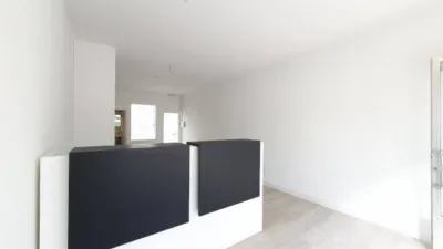 Local comercial en alquiler en Santiago de Compostela - Vista 3