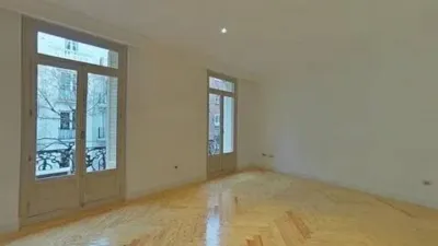 Flat on Calle Castelló photo 6