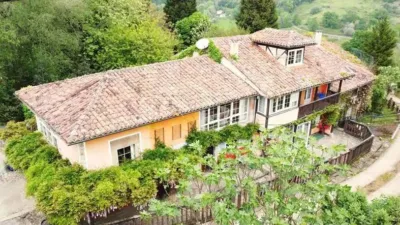 Chalet in Parres photo 2