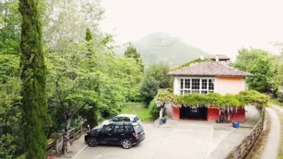 Chalet in Parres photo 8