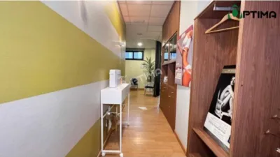 Local comercial en venta en Santiago de Compostela - Más