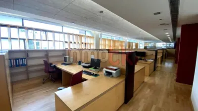 Local comercial en venta en Perillo - Más