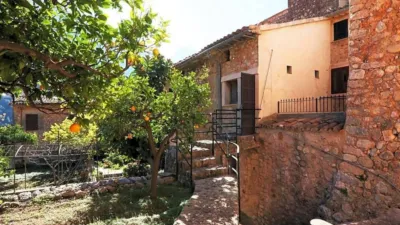 Rustic property in Fornalutx photo 9