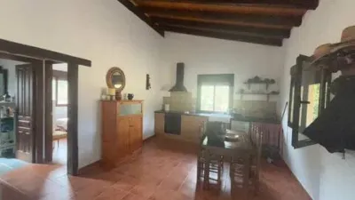 Rustic house on Calle Extrarradio No Number photo 9