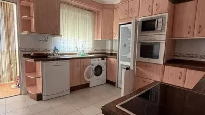 Piso en alquiler en Calle de María Marín, cerca de Calle Rosario, Fátima-Franciscanos (Albacete Capital) de 1.000 €<span>/mes</span>