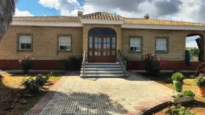 Chalet in Carmona photo 2