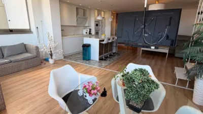 Apartment in University Area photo 32