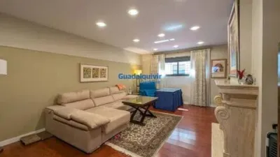 Chalet in La Buhaira-San Bernardo photo 4