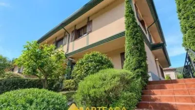Terraced House in Otañes-Baltezana-Ontón photo 3