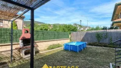 Terraced House in Otañes-Baltezana-Ontón photo 9