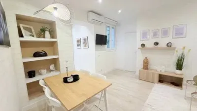 Flat on Calle de Relatores photo 2