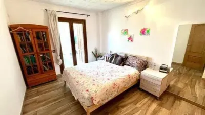 Apartment in El Coll d'en Rabassa photo 6