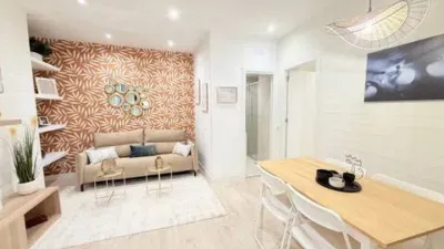 Flat on Calle de Relatores photo 4