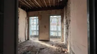 Edificio en venta en Calle Magdalena, cerca de Calle Real - Más