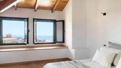 Chalet on Carrer del Rector Vives photo 13