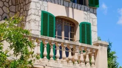Chalet on Carrer del Rector Vives photo 5