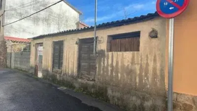Terraced house on Guindal Street photo 2