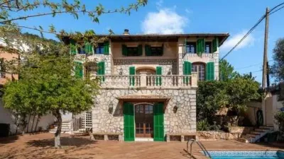 Chalet on Carrer del Rector Vives photo 3