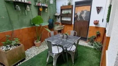 Terraced house on Calle Hernán Cortés photo 2