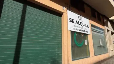 Local comercial en alquiler en Calle de la Batalla del Salado - Vista 2