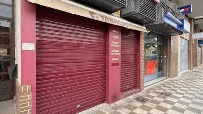Local comercial en alquiler en Calle de la Batalla del Salado - Vista 4