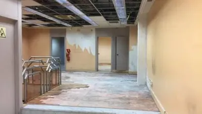 Local comercial en alquiler en Rúa da Senra - Más