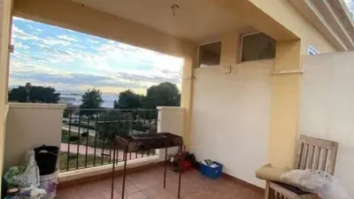 Top-floor apartment on Calle de los Dolores photo 17