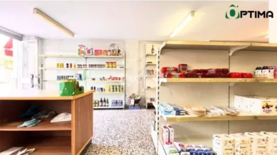 Local comercial en venta en Santiago de Compostela - Més