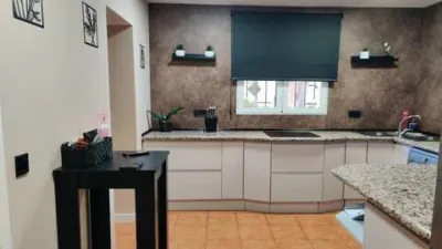 Chalet on Calle del Cañaveral photo 3