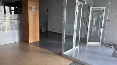 Local comercial en venta en Os Mallos-A Falperra - Más