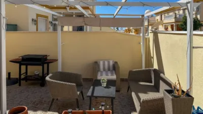 Casa – Orihuela, Urbanización Duque de Ahumado, Urbanización la Florida - Més