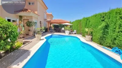 Chalet on Calle de José María Muñoz Baldrich photo 2