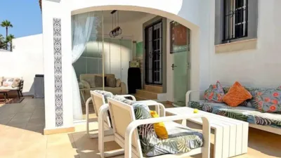 Casa – Orihuela, Residencia Las Valencias I-IV, Villa Martín - Més