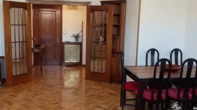 Piso en alquiler en Calle de Uría, cerca de Calle de González del Valle, Centro (Oviedo) de 1.100 €<span>/mes</span>