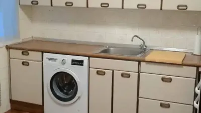 Piso en alquiler en Calle de Uría, cerca de Calle de González del Valle, Centro (Oviedo) de 1.100 €<span>/mes</span>